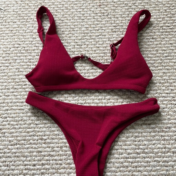 Maroon/red bikini set - Picture 1 of 1